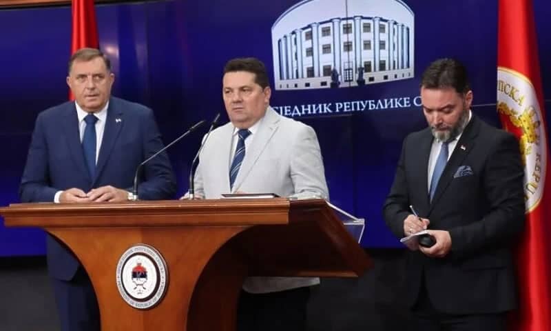 Stevandić ogorčen: Dok ja branim Dodika, niži funkcioneri SNSD-a mi vršljaju po stranci