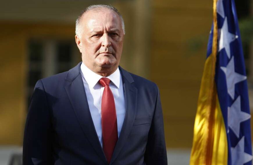 Ministar odbrane BiH Zukan Helez kategorično: “Nikada neće biti nikakve secesije, nikakvog razdruživanja”