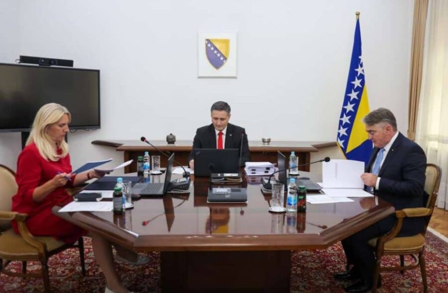 Predsjedništvo BiH održalo sjednicu, usvojene neke važne odluke