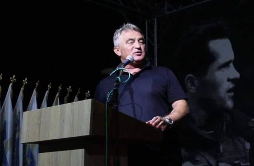 Željko Komšić “zagrmio” i oštro poručio međunarodnoj zajednici: “Kako vas nije stid kad se pogledate u ogledalo da nas stavljate u isti red sa zlikovcima”