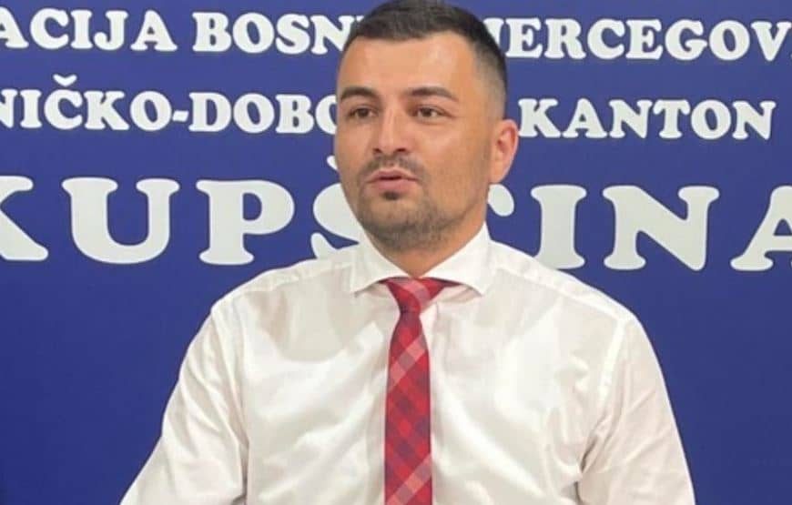 Kandidat SDP-a za načelnika Tešnja Danijel Pašić: “Razumijem frustraciju građana zbog problema s vodom. Dosadašnja vlast nije slušala stručnjake niti je uvažavala analize koje su već rađene”