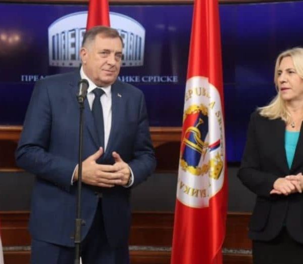 Dodik organizovao koktel nakon pobjede Trumpa, pa kontroverzno poručio: “Trebamo izdržati još dva dana…