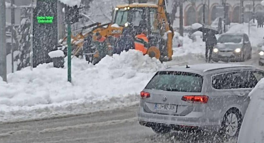 Grozna situacija: Tešanj drugi dan bez struje i vode nakon kolapsa mreže zbog obilnih padavina